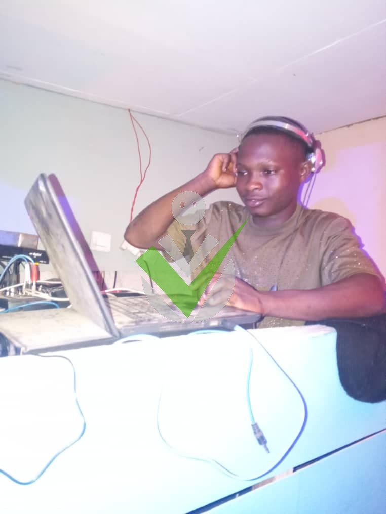 DJ FRANK PRO DJ FRANK PRO