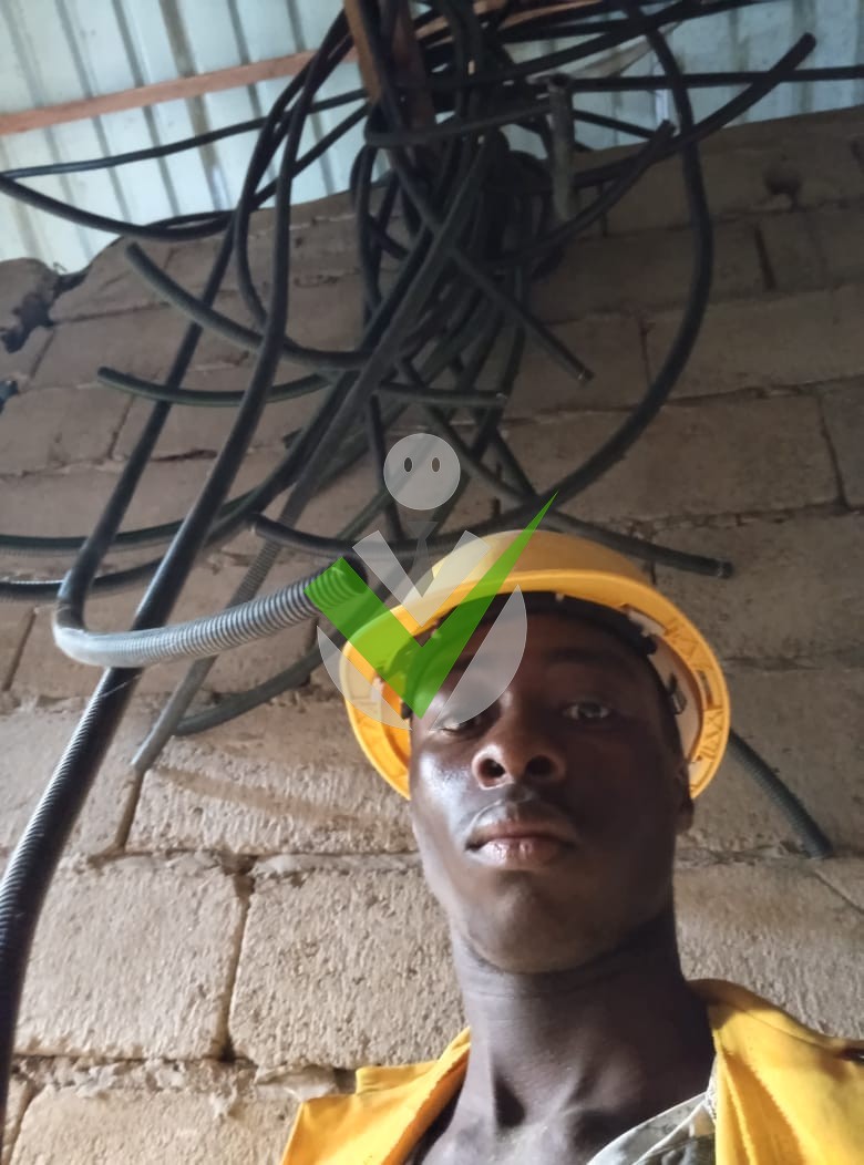 Junior Kuete seigning