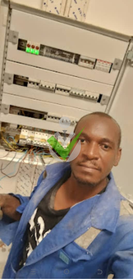 Steven Mbang