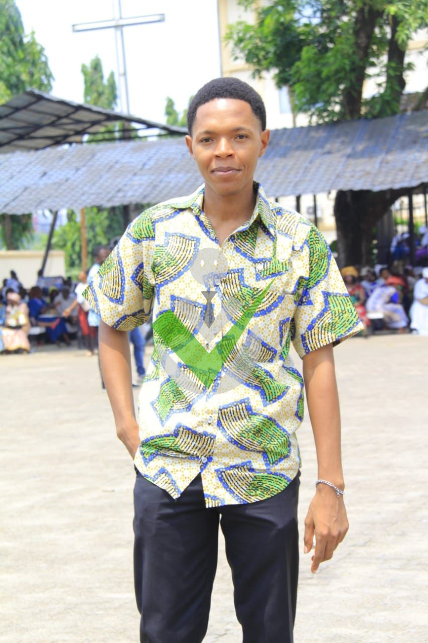 Nana Bustel Woumo
