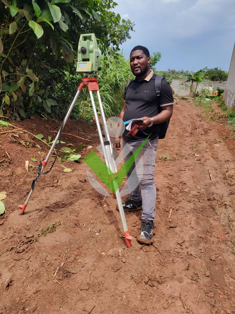 victor Enouga